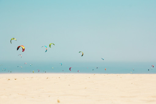Summer Beach, Kitesurfers